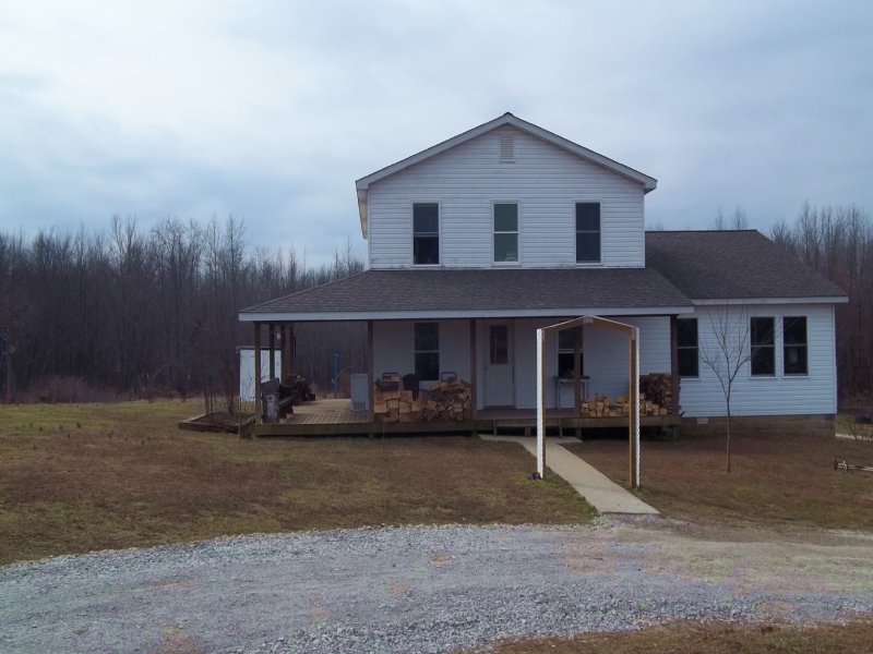 Country Home and Business : Hardyville : Hart County : Kentucky