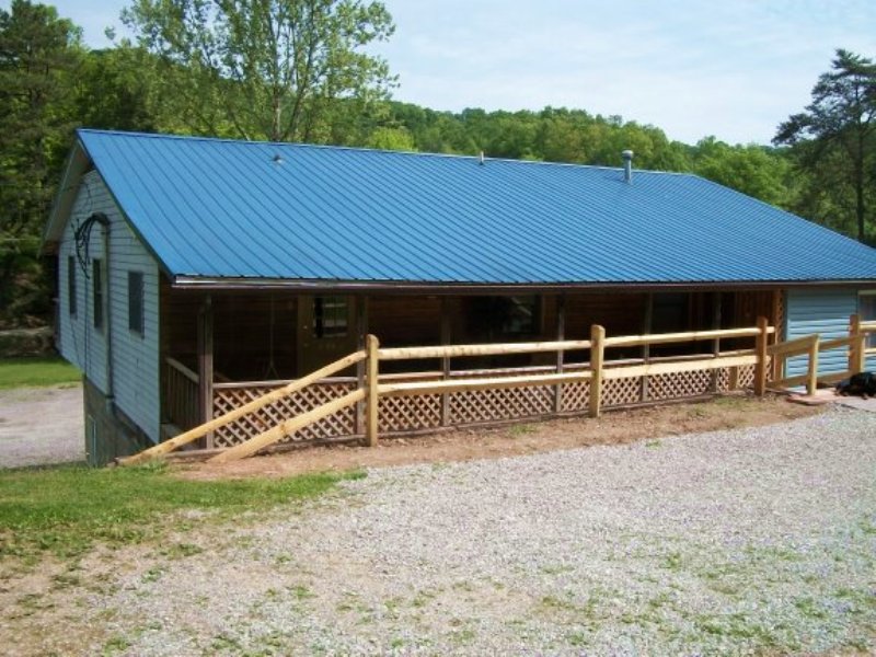 Striking Raised Ranch On 0.64 Acres : Newton : Roane County : West Virginia
