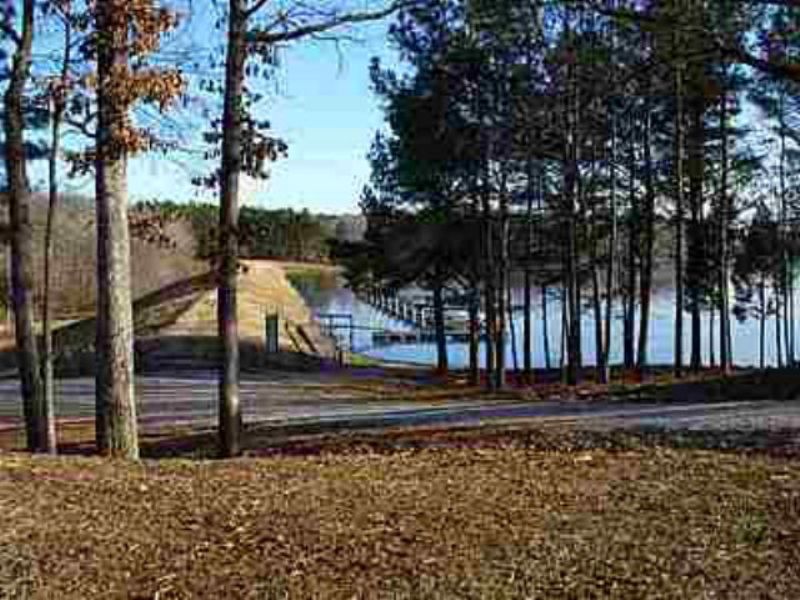 0.9 Acre Water Front Lot : Cedar Grove : Carroll County : Tennessee