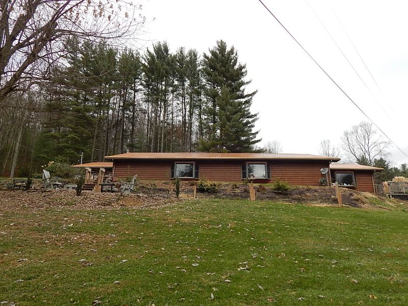 Beautiful Home On 117+/- Acres : Maysel : Clay County : West Virginia