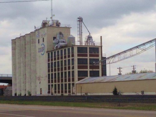 Gibbon Feedmill, Warehouse & Storag : Gibbon : Buffalo County : Nebraska