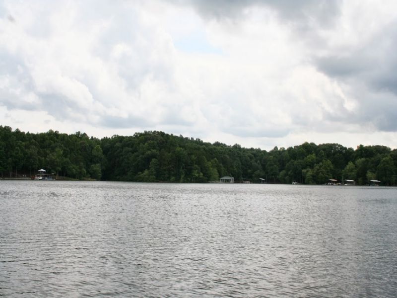 Deep Water Lot On Lake Hartwell : Fair Play : Oconee County : South Carolina