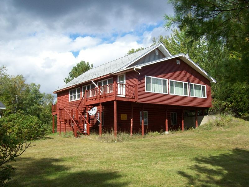 Love Lake Log Home & Cottage : Crawford : Washington County : Maine