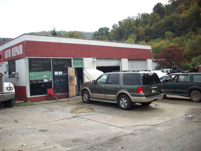Commercial Property On Corner Lot : Charleston : Kanawha County : West Virginia