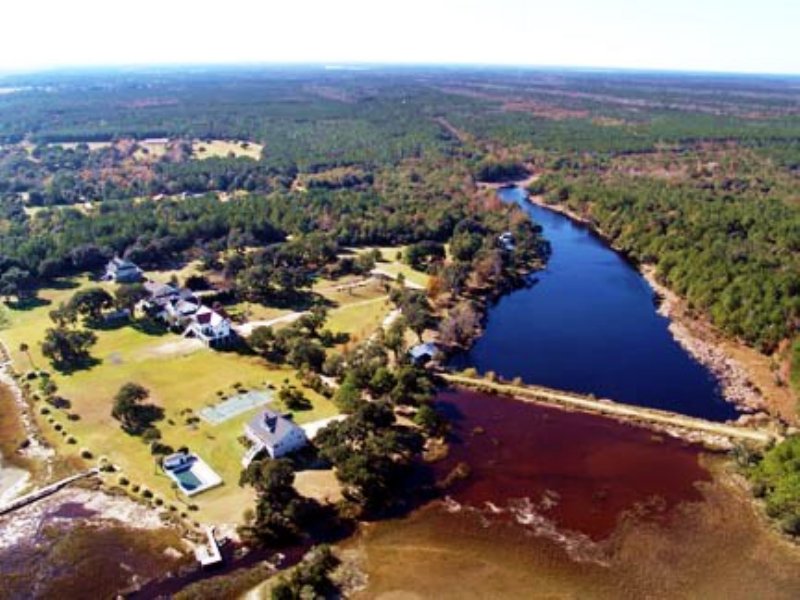 Intracoastal Deep Water Acreage : Awendaw : Charleston County : South Carolina