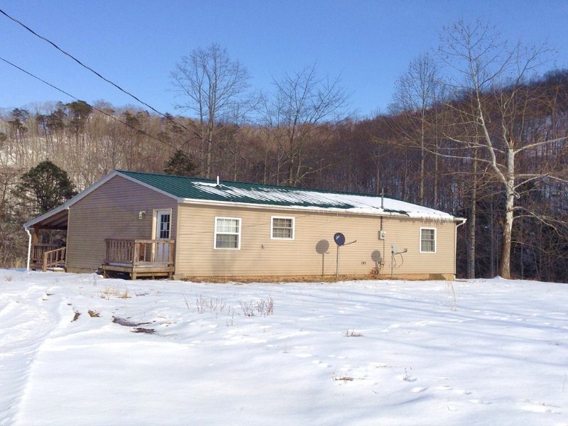 2 Bedroom Home On 12+/- Acres : Gandeeville : Roane County : West Virginia