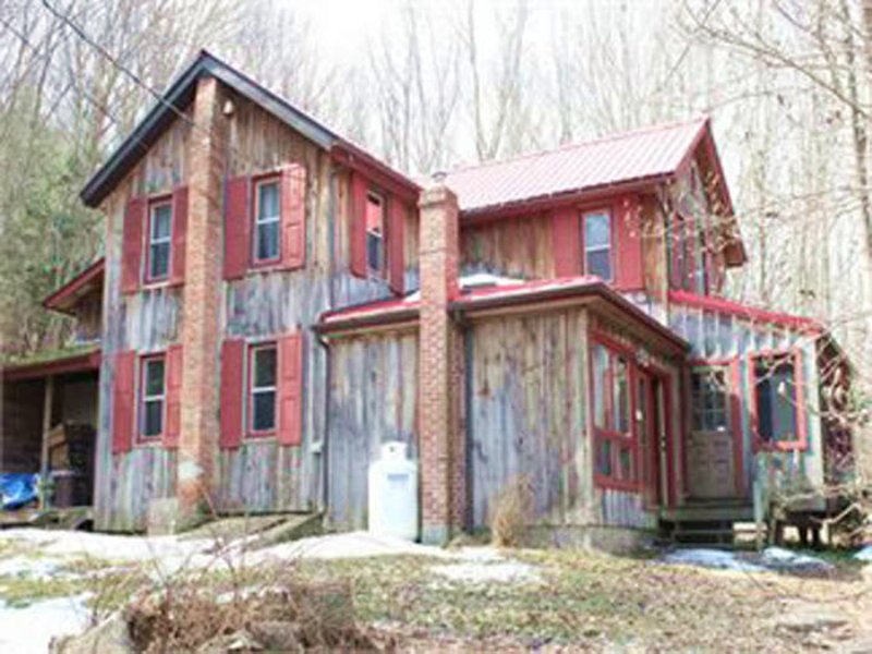 42+/- Acre, 2 Story Farmhouse : Shickshinny : Columbia County : Pennsylvania