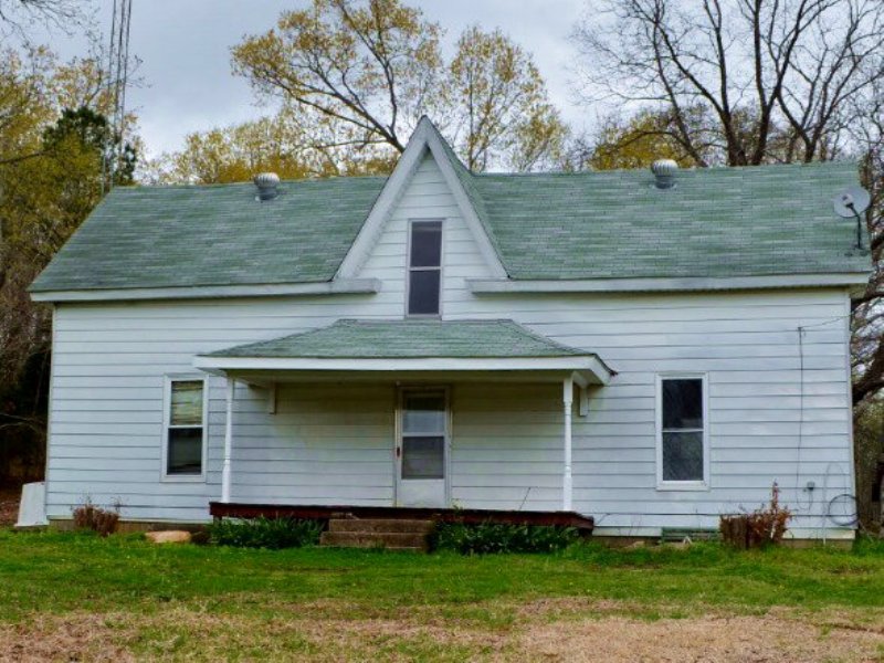 38 Acres with Home : Puryear : Henry County : Tennessee