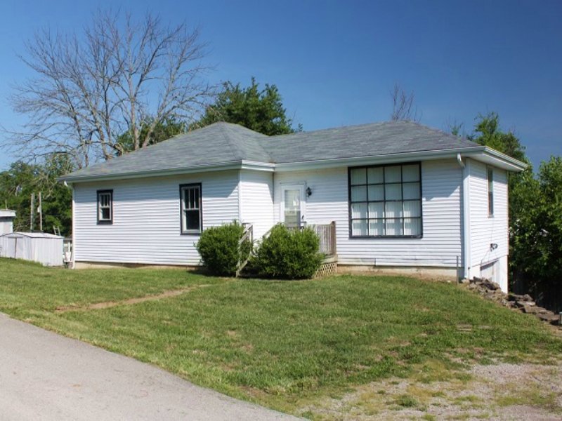 Absolute Auction - Bank-owned House : Frankfort : Franklin County : Kentucky