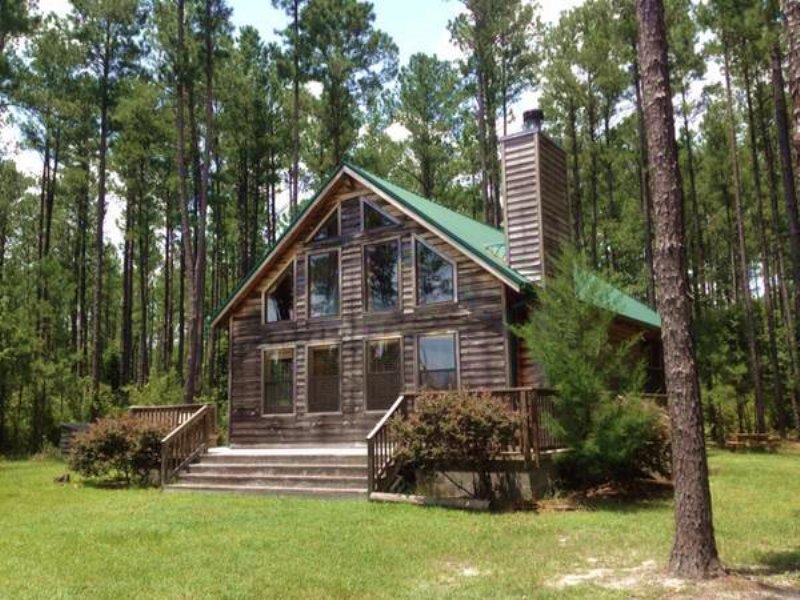 32 Acres with Timber A-frame Cabin : Folkston : Charlton County : Georgia