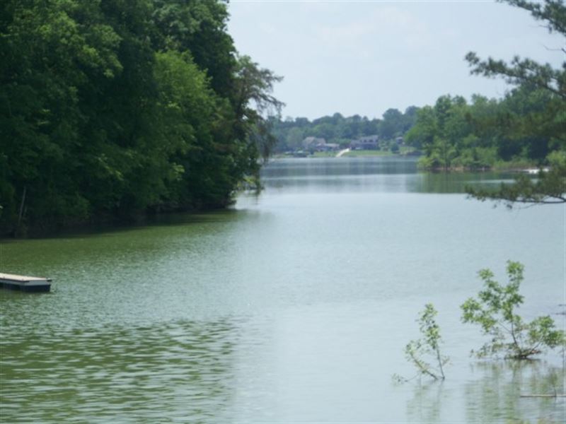 Gated Community On Douglas Lake : Dandridge : Jefferson County : Tennessee