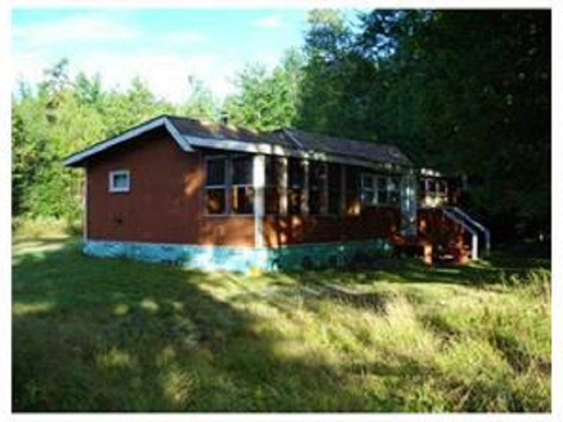 Howland River Cabin W/guest Cabin : Howland : Penobscot County : Maine