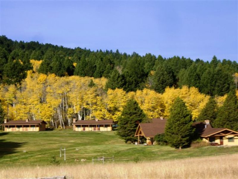 Grassy Mountain Ranch Lodge : White Sulphur Springs : Meagher County : Montana