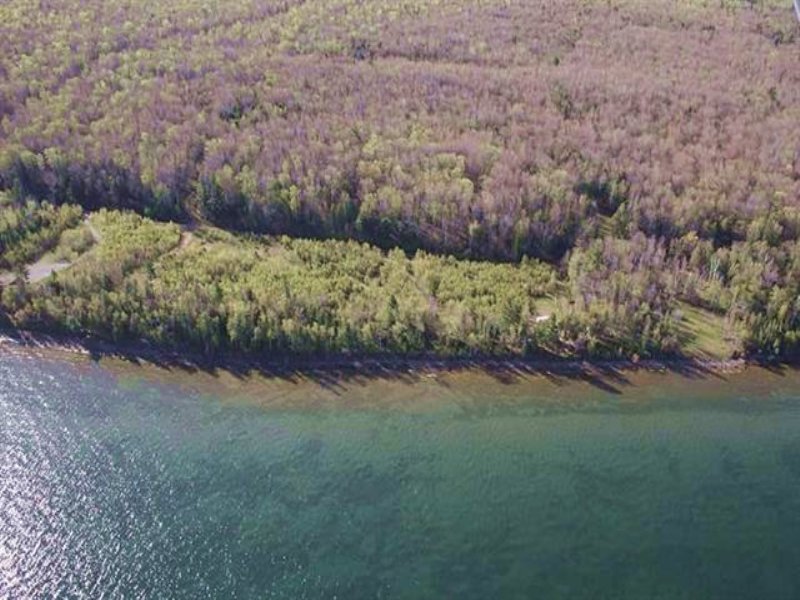 11E Ravenswood Dr : L'anse : Baraga County : Michigan