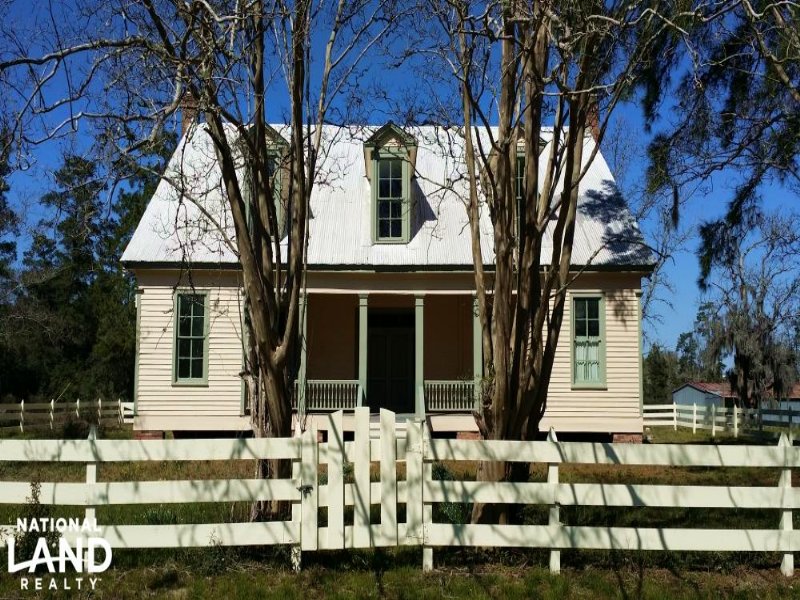 Historic Hill House and Farm : Willis : San Jacinto County : Texas