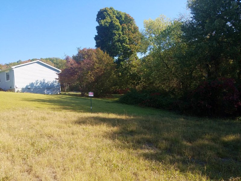 Level Lot in Tanglewood Subdivision : Bean Station : Grainger County : Tennessee