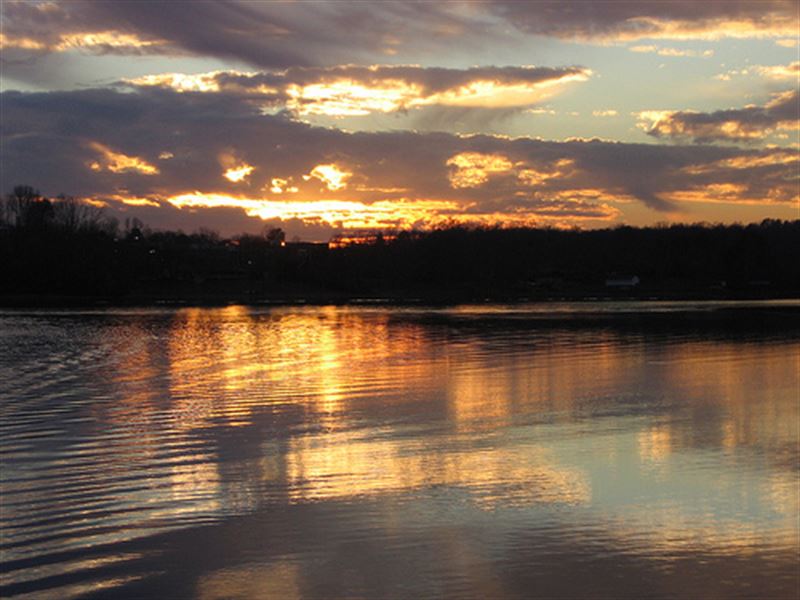 Huge Acreage Lake Estate : Spring City : Rhea County : Tennessee