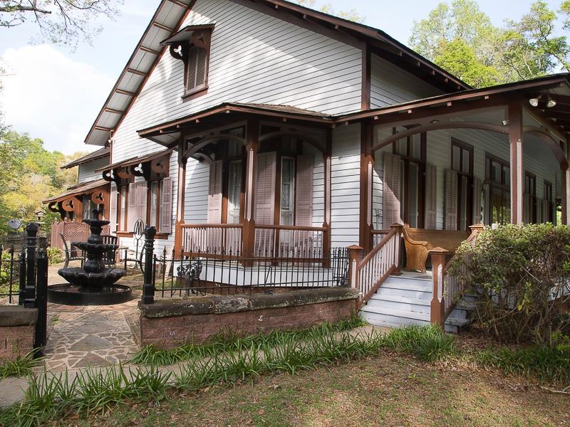 Montebrier Built in 1866 : Brierfield : Bibb County : Alabama