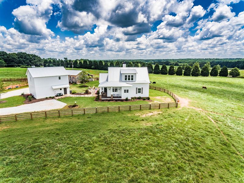 Newly Built Traditional Farm House : Monroe : Walton County : Georgia