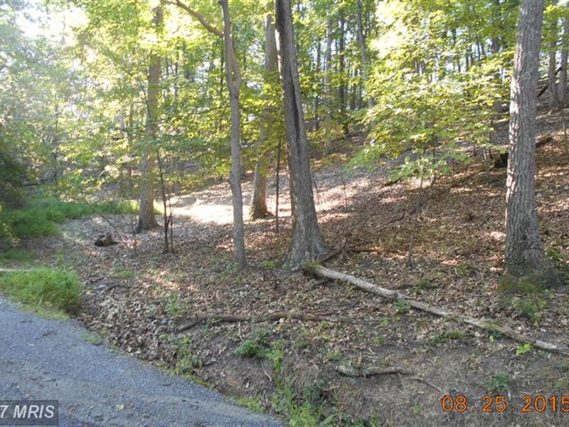 Building Lot in Town : Romney : Hampshire County : West Virginia