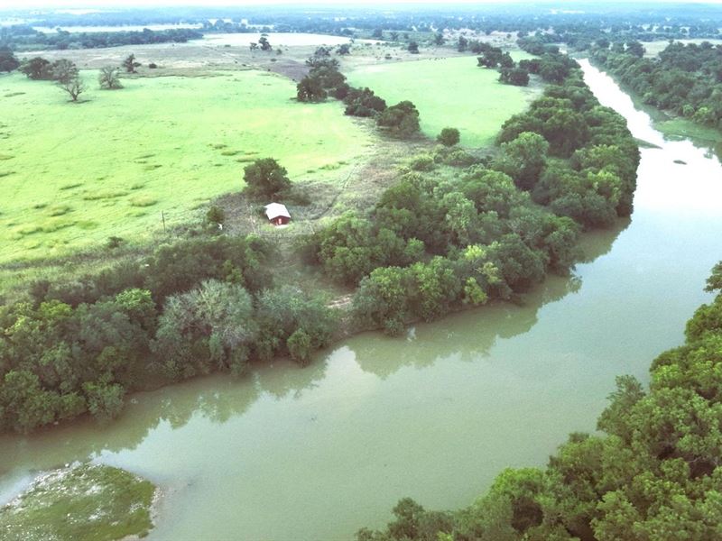 Land for Sale on The Colorado River : Lometa : Lampasas County : Texas
