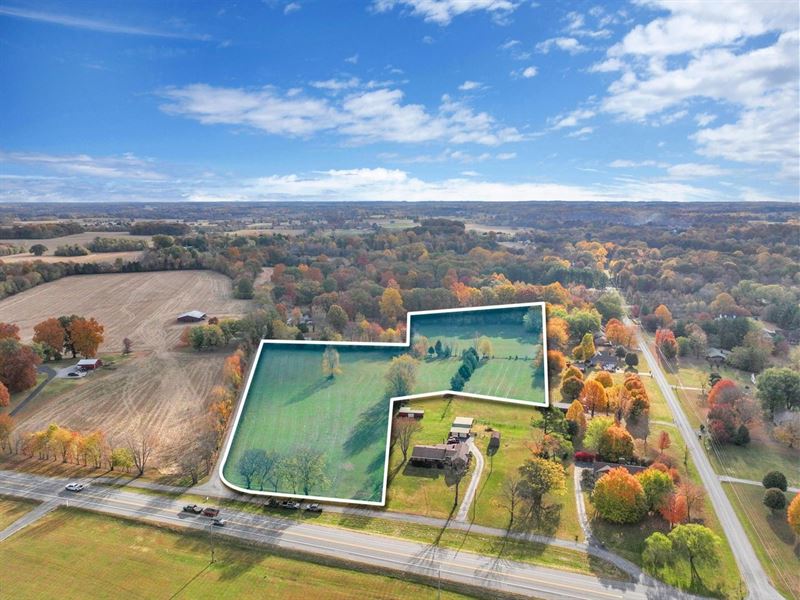 9.02 Acres of Building Opportunity : Cottontown : Sumner County : Tennessee