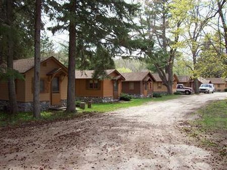 Platte River Pines Cabin Rentals : Beulah : Benzie County : Michigan