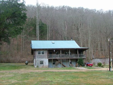 77 Acres with Log Cabin : Estill Fork : Jackson County : Alabama