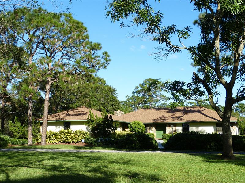 Lovely 3Br Home On 9.69 Acres : Fort Pierce : Saint Lucie County : Florida