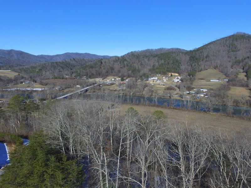 29.61 Acres with River & Mtn View : Del Rio : Cocke County : Tennessee