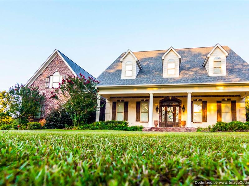 Waterfront Custom Built Home : Wesson : Copiah County : Mississippi