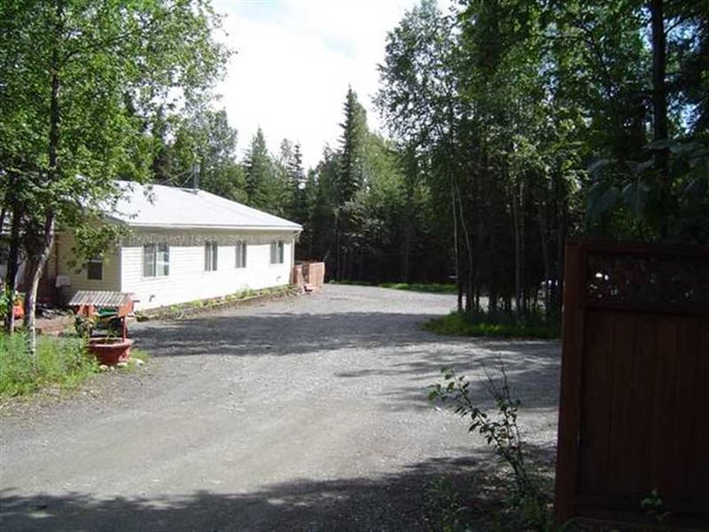 You Will Love This Triplex, Privat : Soldotna : Kenai Peninsula Borough : Alaska