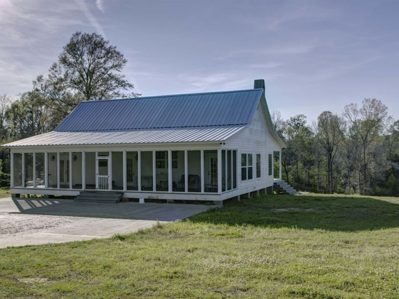 Home With Private Lake Land for Sale in Woodville, Wilkinson