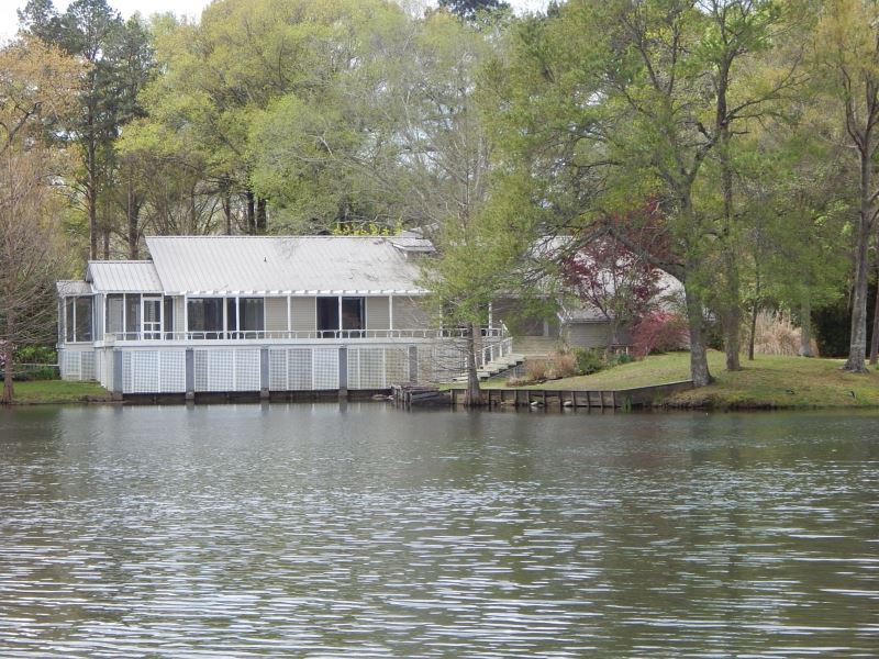 To Ic Lake Land for Sale in Pike County, Mississippi