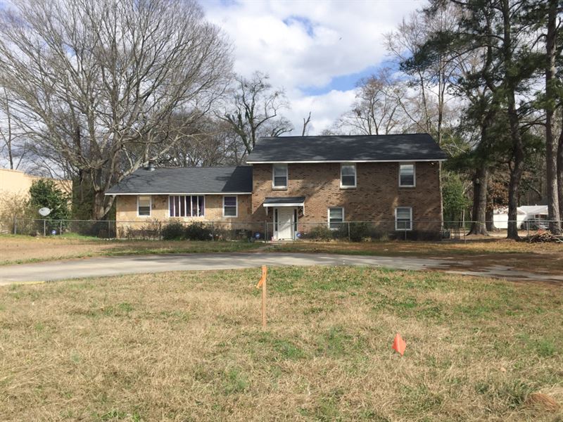 Two Single Family Homes On 2.88 Ac : Macon : Bibb County : Georgia