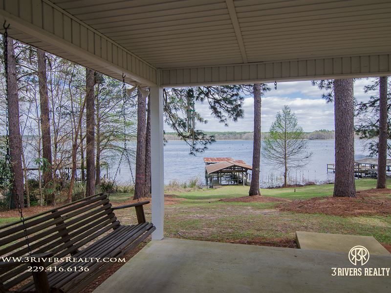 Bucket List Worthy Lake Cabin : Donalsonville : Seminole County : Georgia
