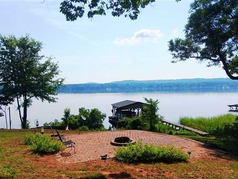 Waterfront Cabin On Lake Striker : Jacksonville : Cherokee County : Texas