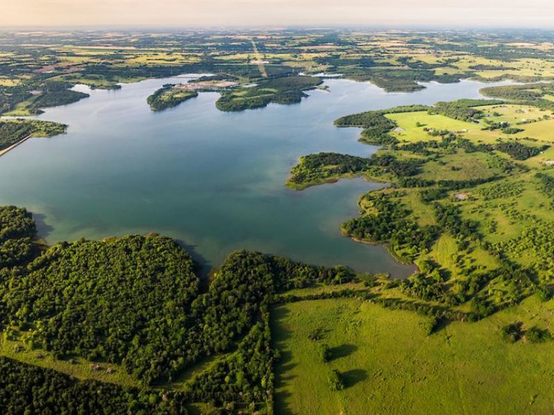 Valley Lake Ranch : Bells : Fannin County : Texas