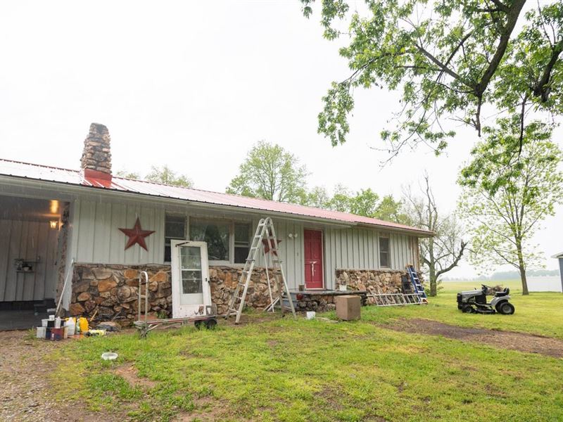 Spacious Home with Basement in Ripl : Naylor : Ripley County : Missouri