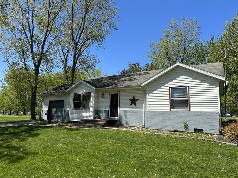 3 BD / 1 BA Home for Sale in Hillsb : Hillsboro : Henry County : Iowa