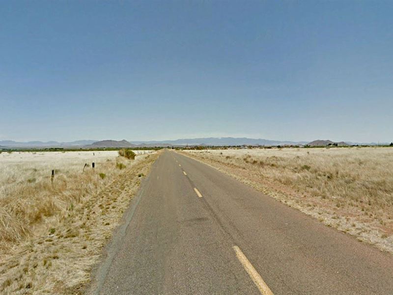 Nearly An Acre Of Arizona Land : Sunizona : Cochise County : Arizona