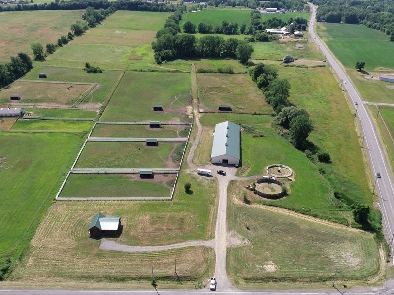 Near Finger Lakes Racetrack : Farmington : Ontario County : New York