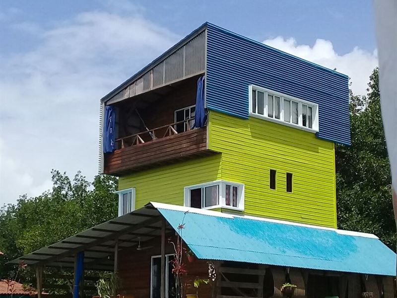 Over Sea Coastal Home, Bocas Del : Panama