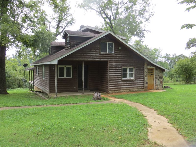 Two Cabins in Northern Arkansas Land for Sale in Mammoth Spring