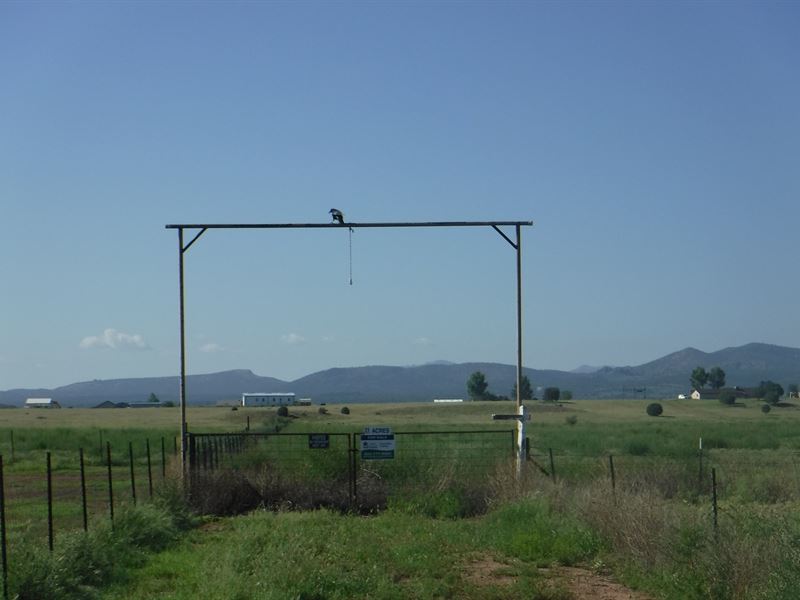 Acreage Super Strong Well Arizona, Land for Sale in Arizona, 161558