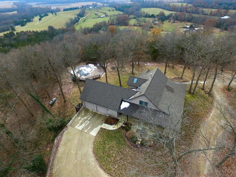 Country Home & Wooded Acreage Land for Sale in Hermann, Gasconade