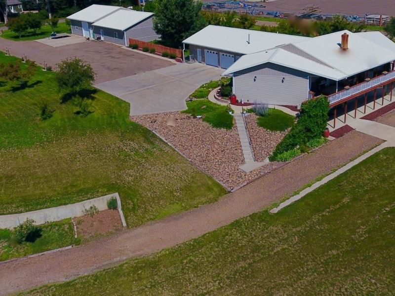 Custom Built Home, Views River : Glendive : Dawson County : Montana