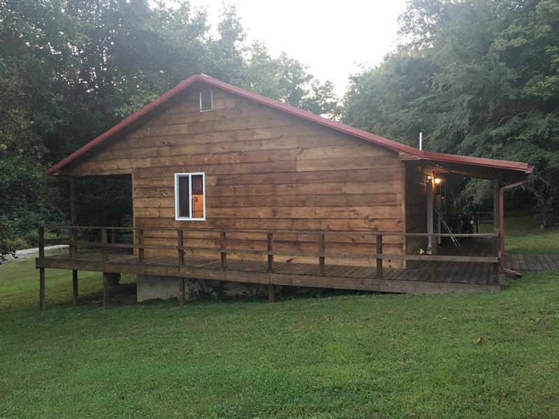 Country Cabin, Celina, Tennessee Land for Sale in Celina, Clay County