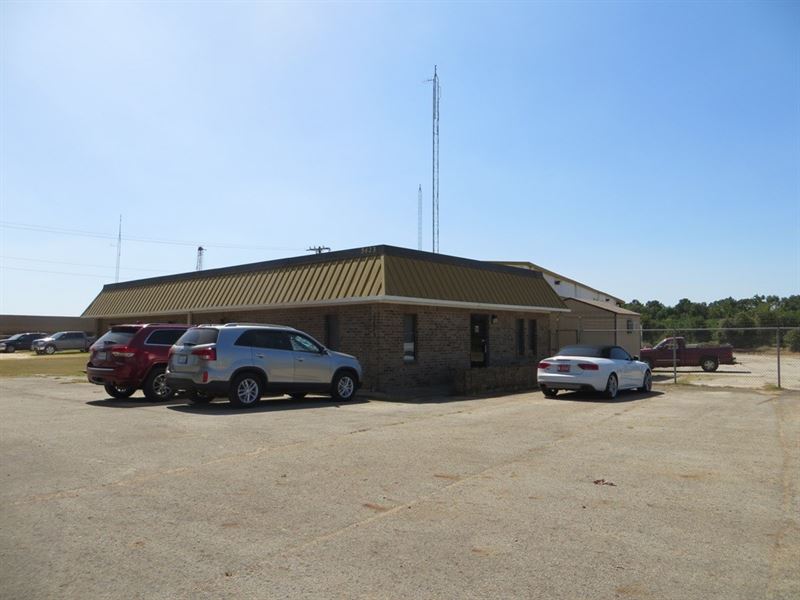 Office Buildiing Warehouse : Palestine : Anderson County : Texas