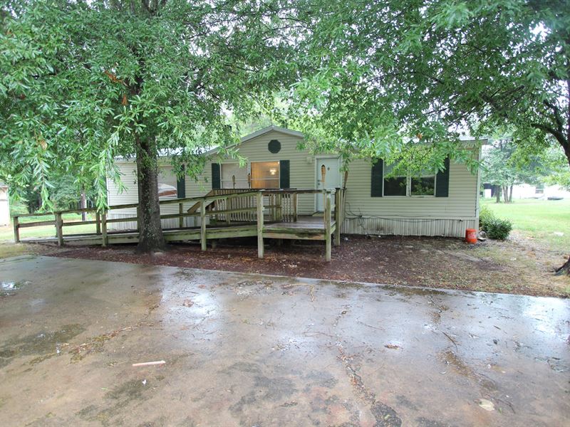 Country Home Small Acreage Land for Sale in Powderly, Lamar County